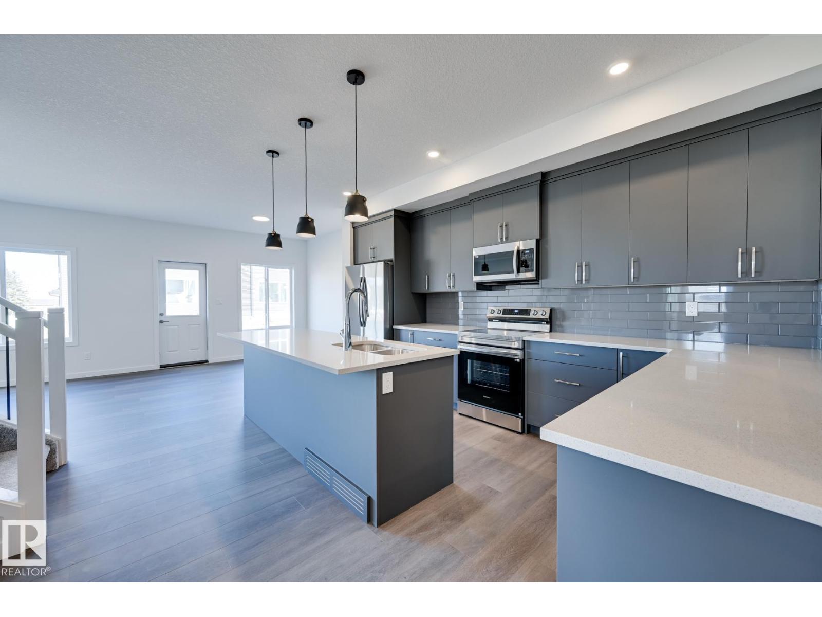 9106 Elves Lo Nw, Edmonton, Alberta  T6M 3G2 - Photo 15 - E4454557