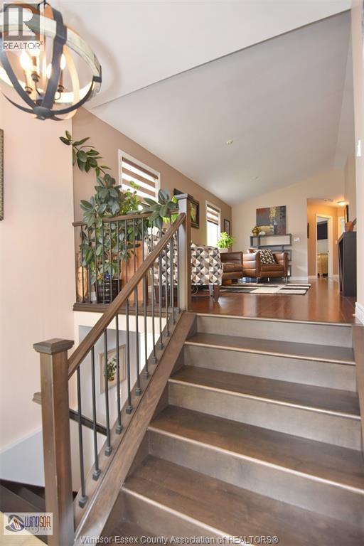 2271 Lamont Street, Windsor, Ontario  N9E 4X5 - Photo 2 - 25021462