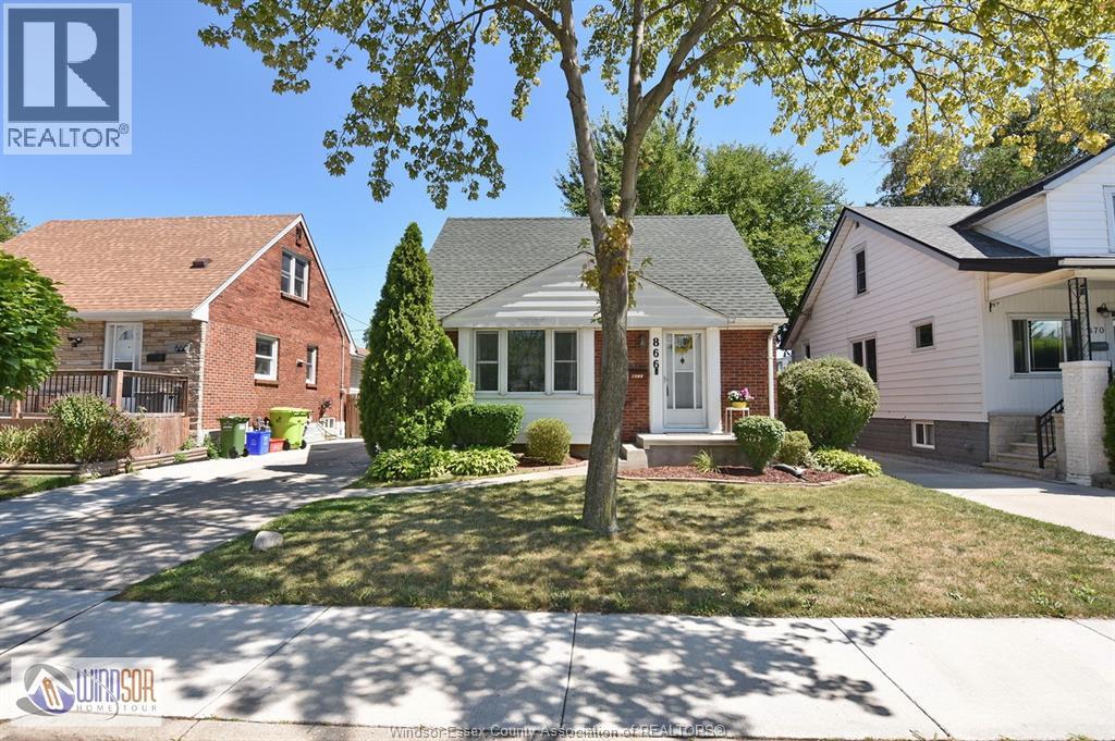MLS# 25021400: 866 St. Louis, Windsor, Canada