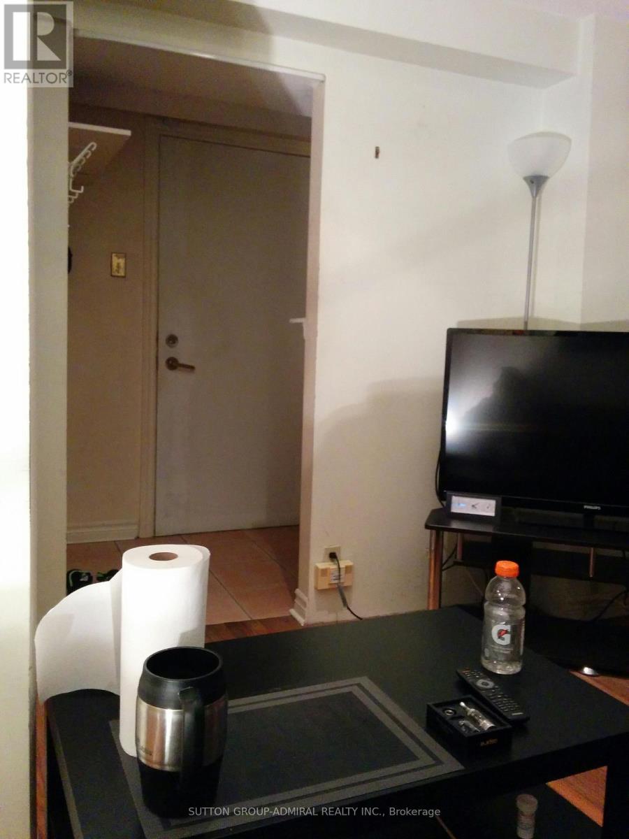 59 Dallas Road, Toronto, Ontario  M2R 2J3 - Photo 18 - C12362019