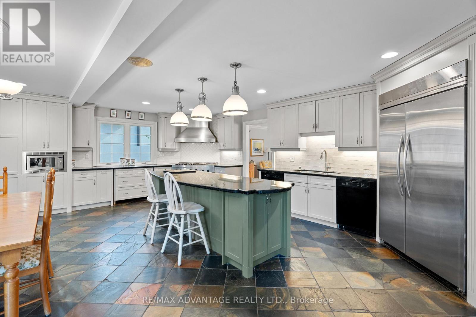 1510 Ryersie Road, London North, Ontario  N6G 2R9 - Photo 12 - X12362122