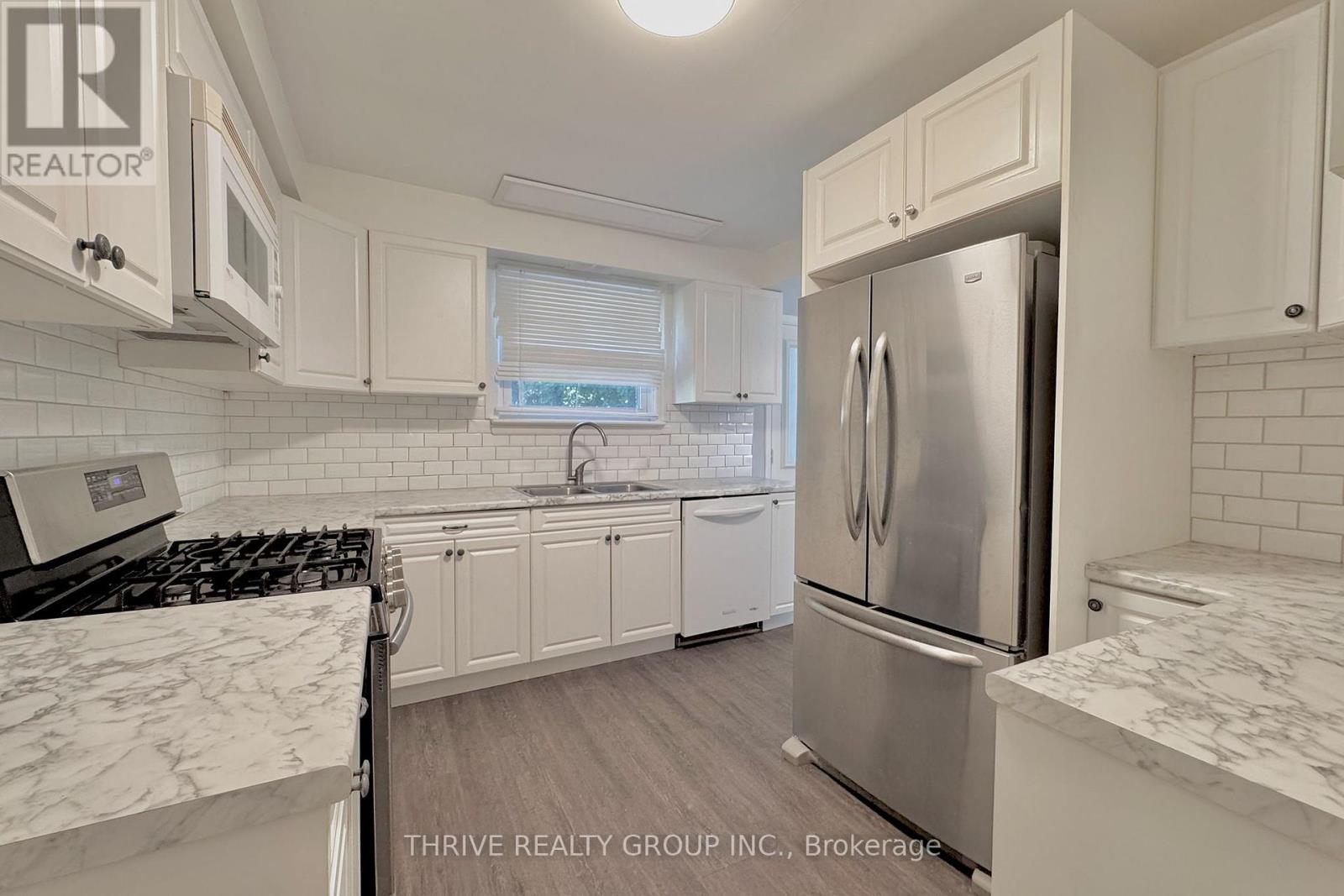 201 Barry Place, London North, Ontario  N6H 1K2 - Photo 10 - X12362132