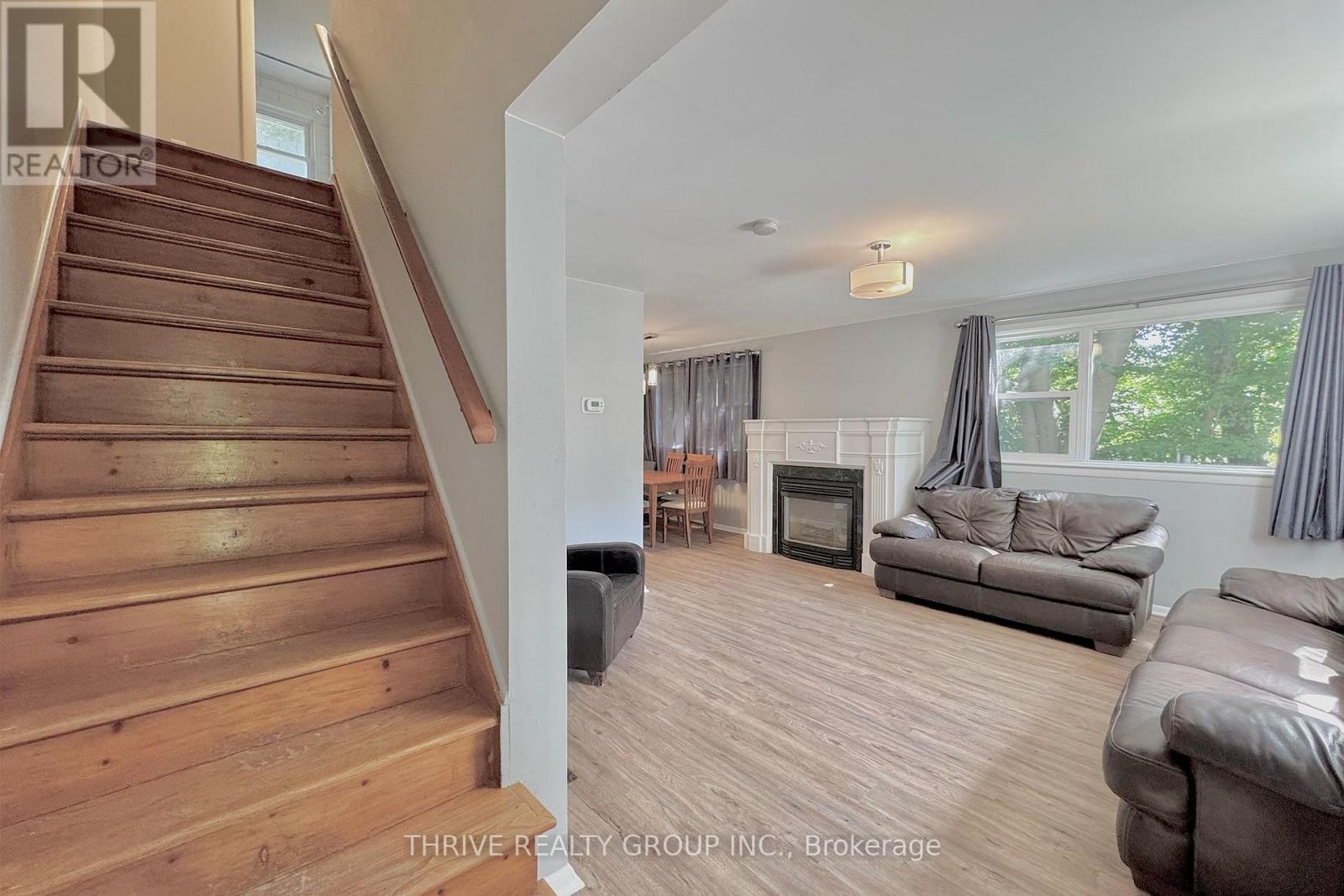 201 Barry Place, London North, Ontario  N6H 1K2 - Photo 5 - X12362132