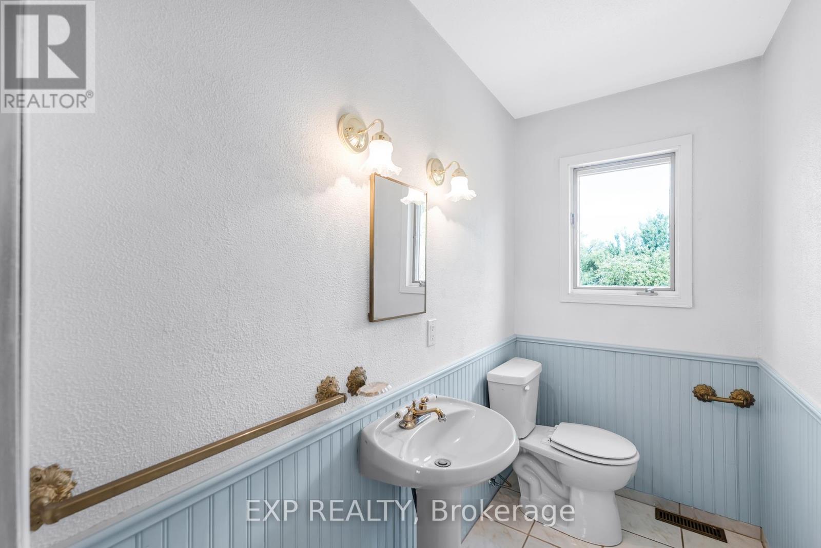 3990 Mount Albert Road, East Gwillimbury, Ontario  L0G 1V0 - Photo 25 - N12361998