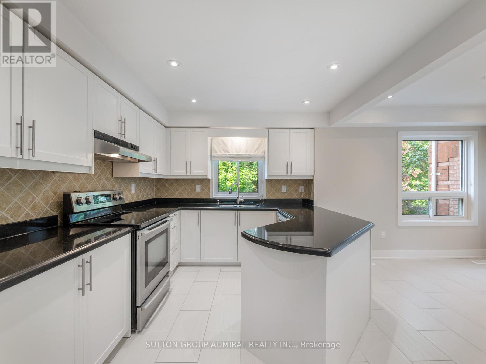 12 Tova Place, Vaughan, Ontario  L4J 8C4 - Photo 8 - N12362029