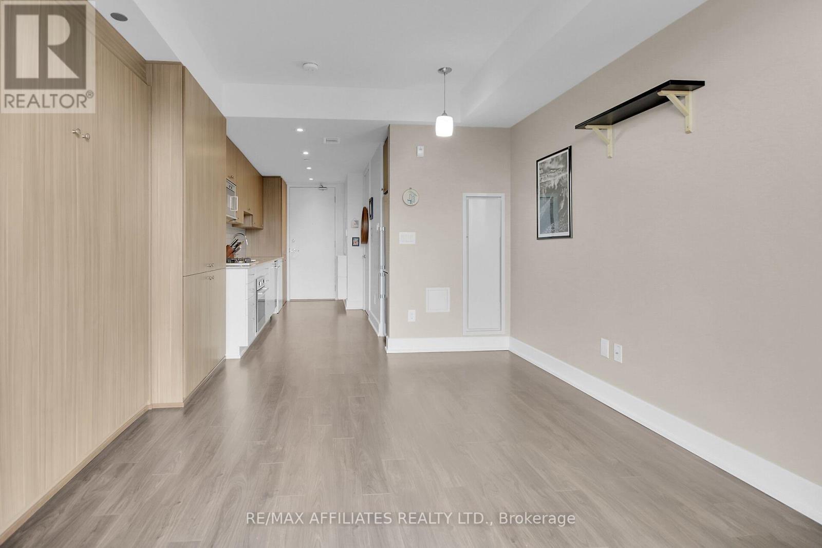 310-B - 7 Marquette Avenue, Ottawa, Ontario  K1L 8A7 - Photo 11 - X12362044