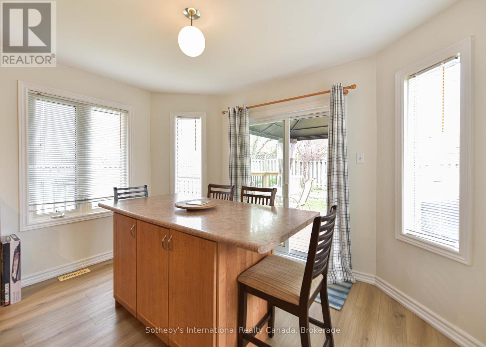 13 Burke Drive, Barrie, Ontario  L4N 7J3 - Photo 14 - S12362131