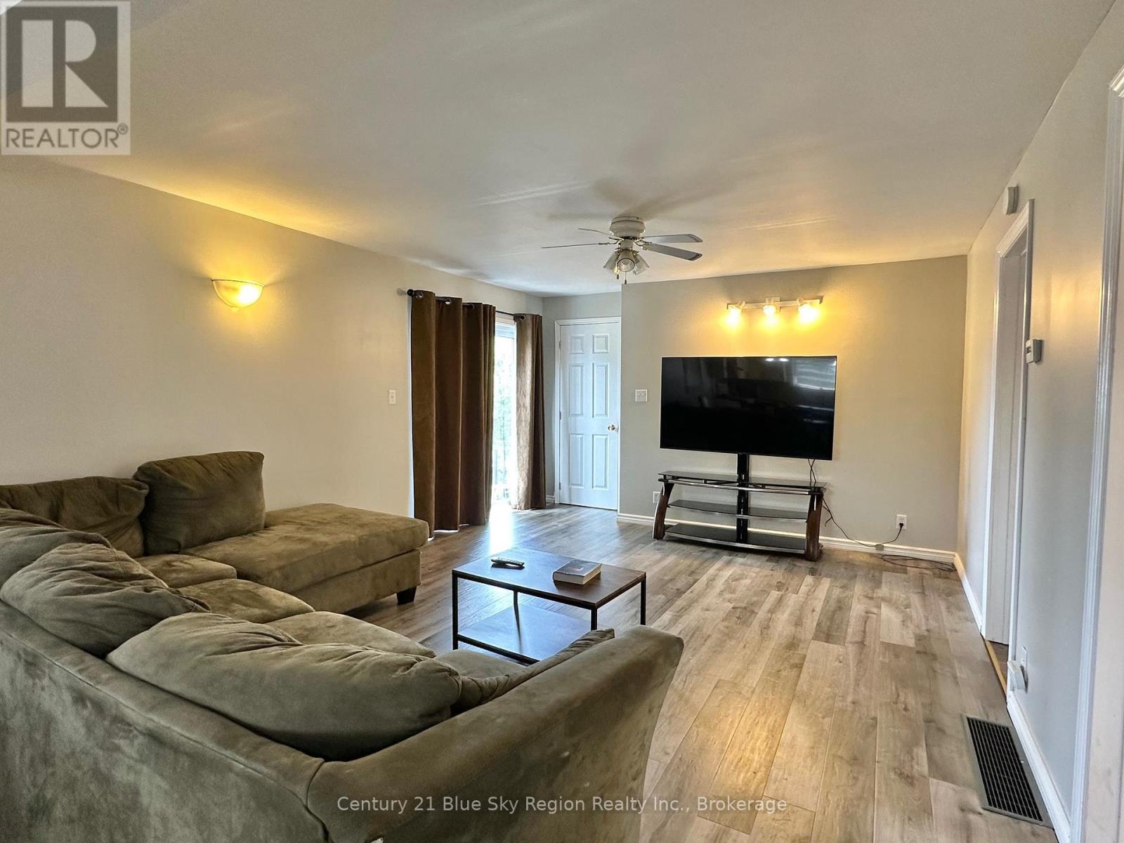 131 6th Street, Mattawa, Ontario  P0H 1V0 - Photo 10 - X12362041