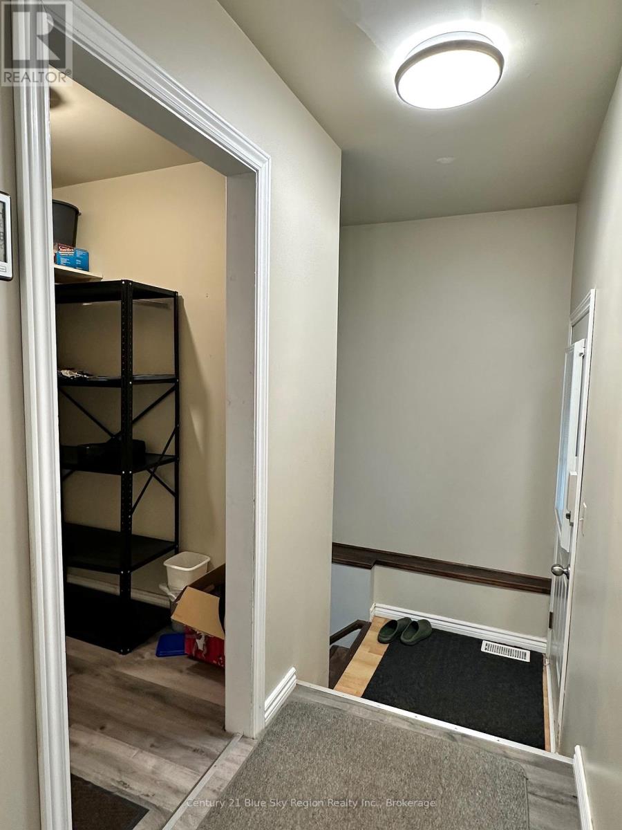 131 6th Street, Mattawa, Ontario  P0H 1V0 - Photo 5 - X12362041