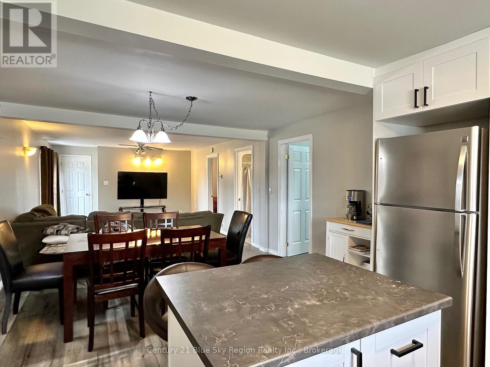 131 6th Street, Mattawa, Ontario  P0H 1V0 - Photo 8 - X12362041