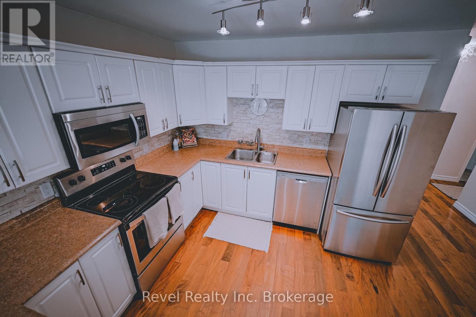 256 Thelma Avenue, North Bay, Ontario  P1A 4M8 - Photo 21 - X12362143