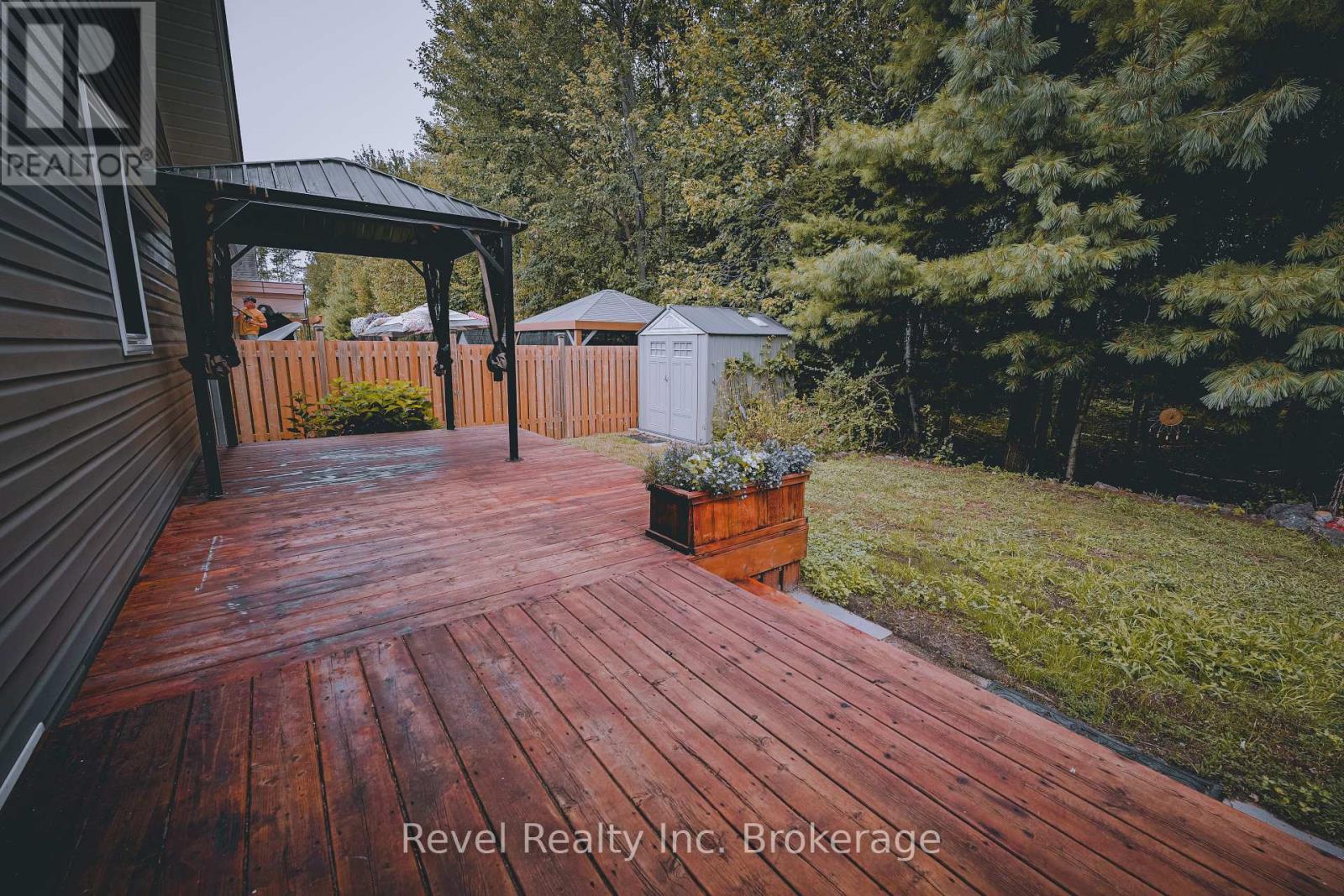 256 Thelma Avenue, North Bay, Ontario  P1A 4M8 - Photo 26 - X12362143
