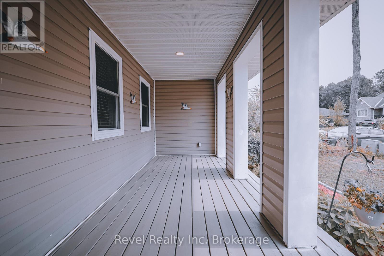 256 Thelma Avenue, North Bay, Ontario  P1A 4M8 - Photo 5 - X12362143