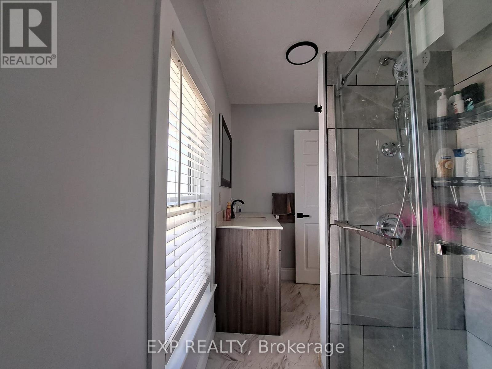 41 Kent Street, Welland, Ontario  L3B 3H2 - Photo 19 - X12362098