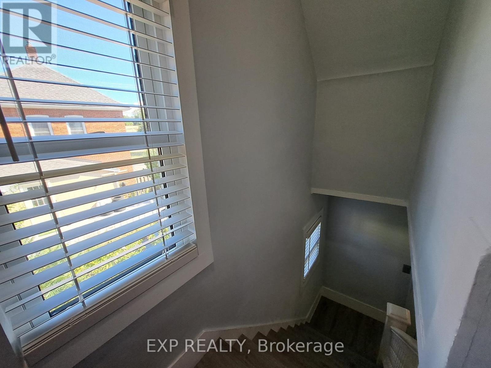 41 Kent Street, Welland, Ontario  L3B 3H2 - Photo 27 - X12362098