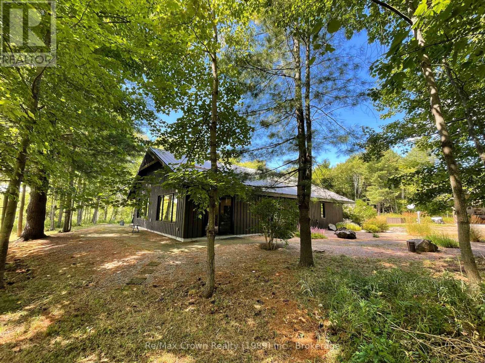 121 Lake Nipissing Road, Nipissing, Ontario  P0H 1W0 - Photo 5 - X12362052