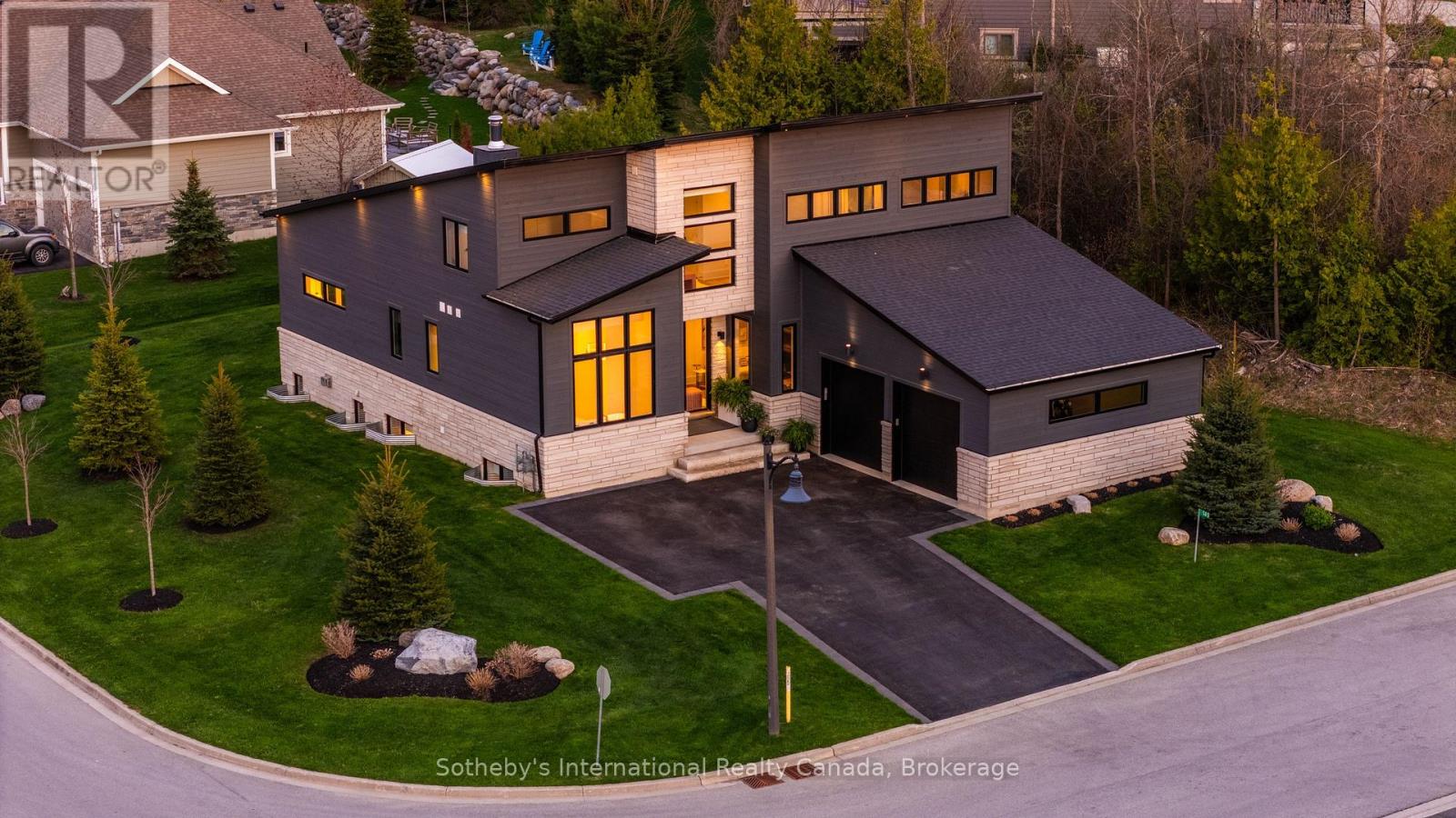 149 Landry Lane, Blue Mountains, Ontario  N0H 2P0 - Photo 2 - X12362079