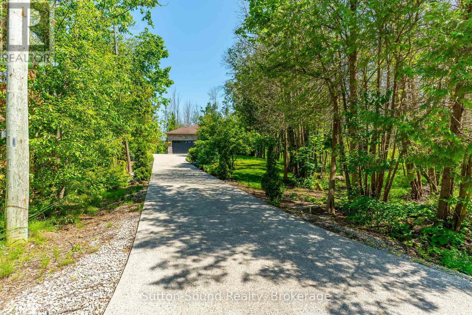 170 Lakeshore Road, Georgian Bluffs, Ontario  N0H 2T0 - Photo 2 - X12362126