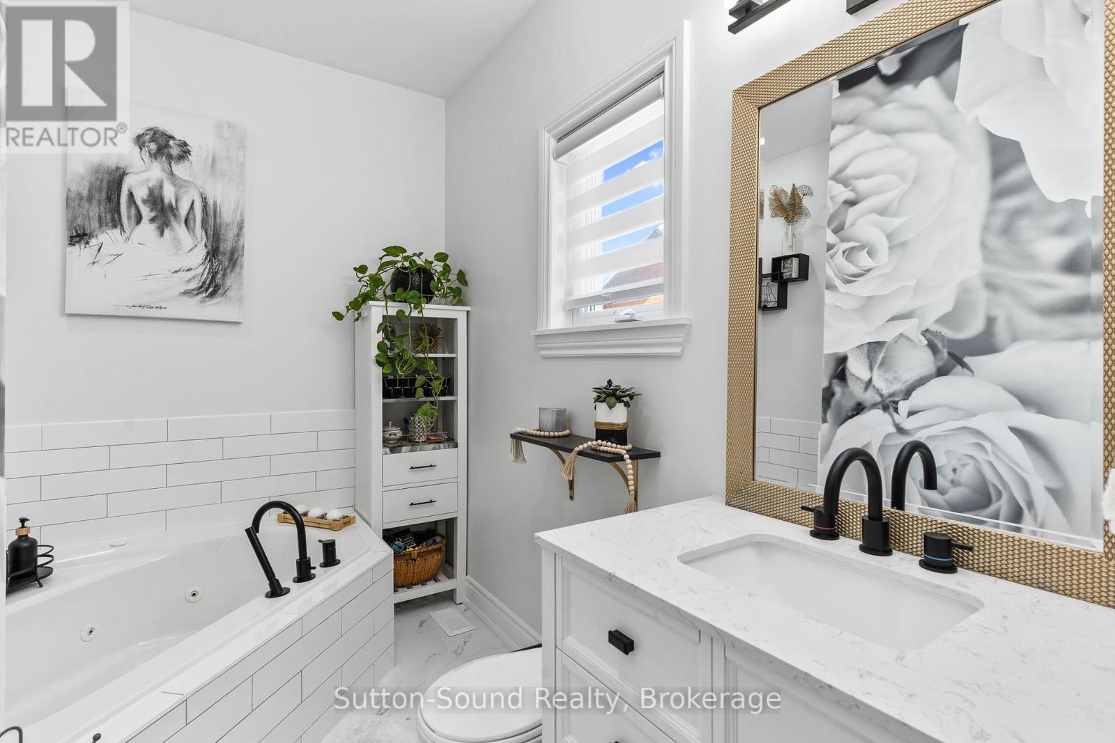 170 Lakeshore Road, Georgian Bluffs, Ontario  N0H 2T0 - Photo 30 - X12362126