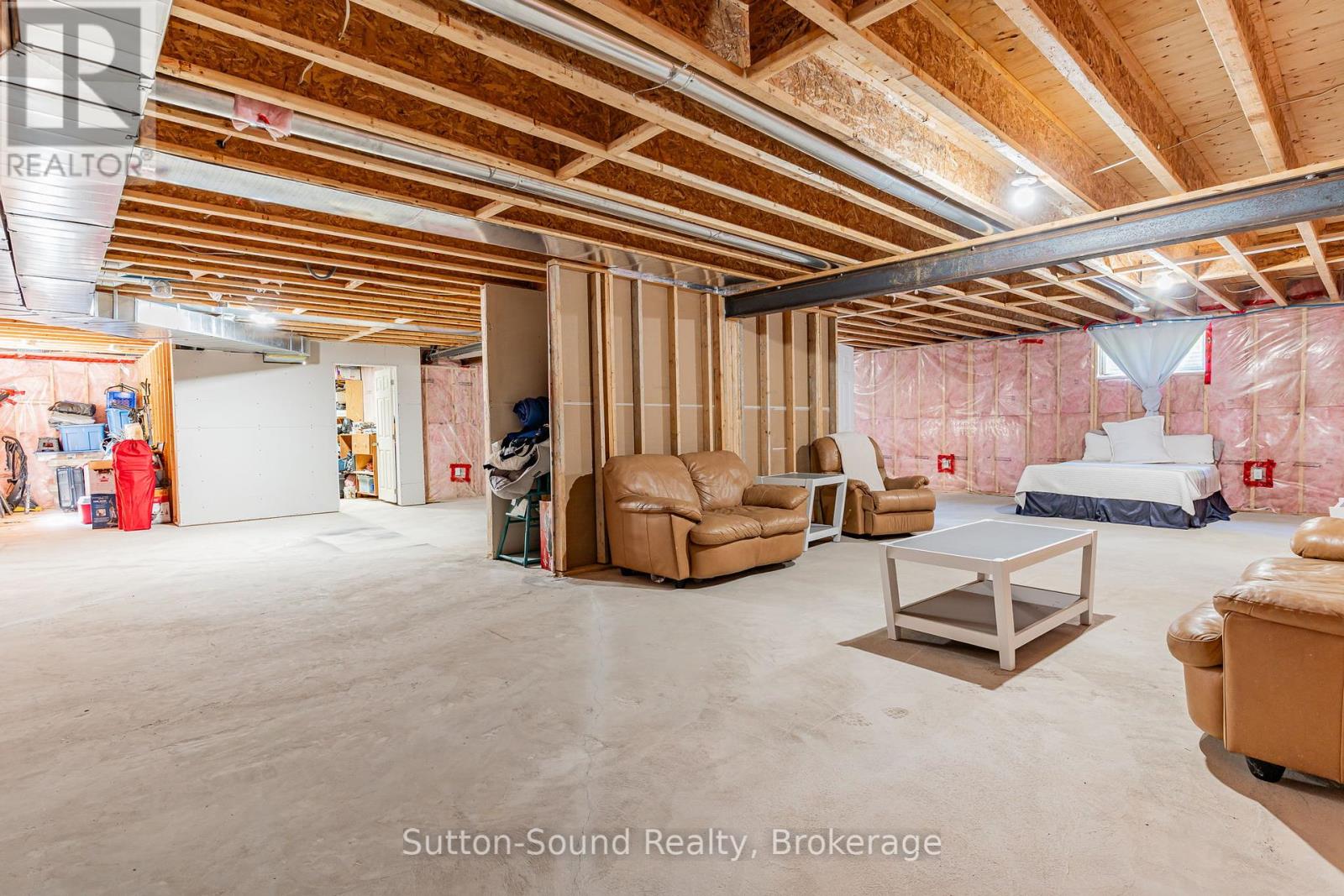 170 Lakeshore Road, Georgian Bluffs, Ontario  N0H 2T0 - Photo 35 - X12362126
