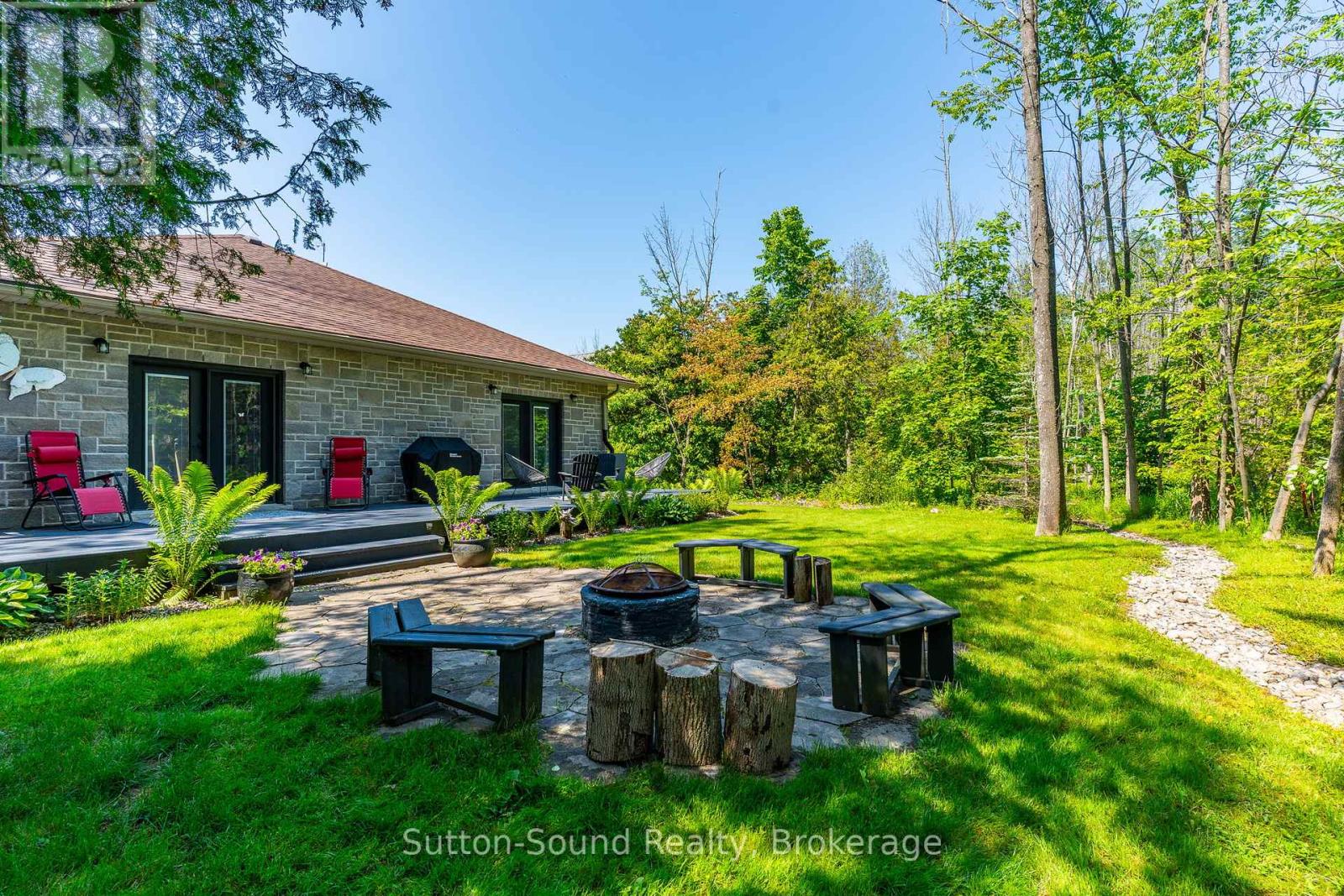 170 Lakeshore Road, Georgian Bluffs, Ontario  N0H 2T0 - Photo 43 - X12362126