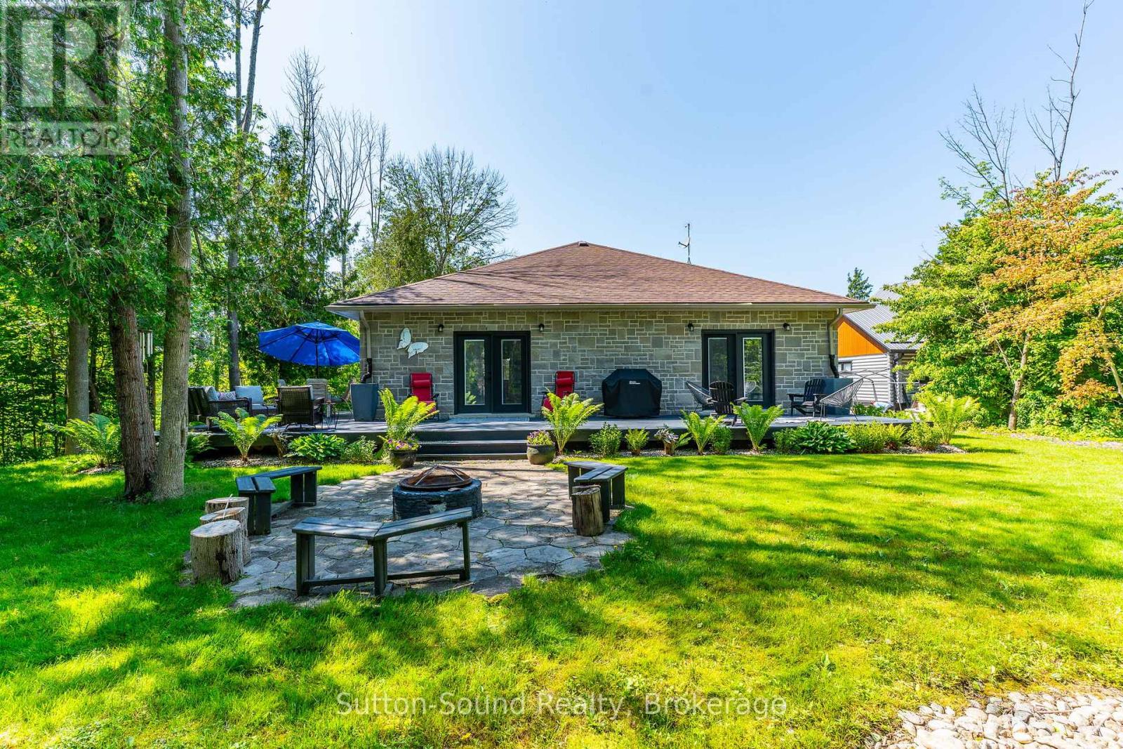 170 Lakeshore Road, Georgian Bluffs, Ontario  N0H 2T0 - Photo 44 - X12362126