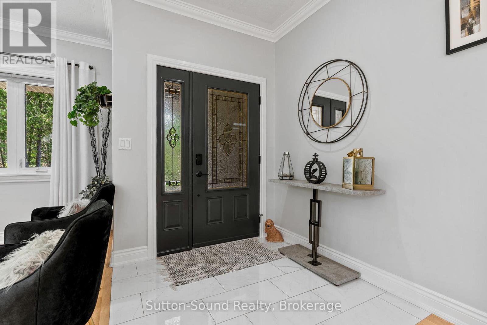 170 Lakeshore Road, Georgian Bluffs, Ontario  N0H 2T0 - Photo 6 - X12362126