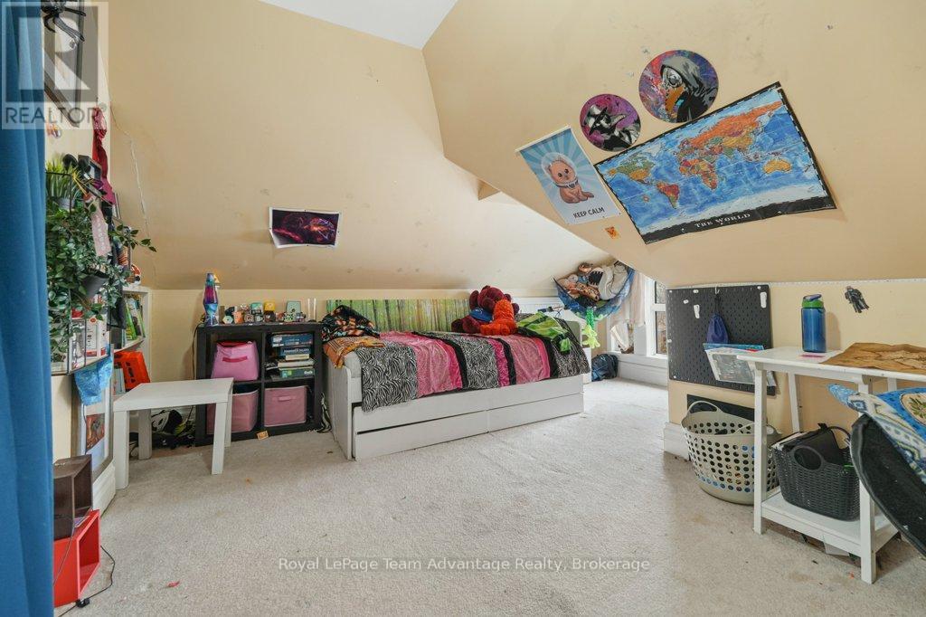 20 Belvedere Avenue, Parry Sound, Ontario  P2A 2A1 - Photo 32 - X12362134