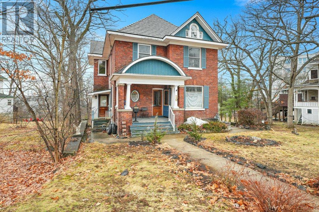20 Belvedere Avenue, Parry Sound, Ontario  P2A 2A1 - Photo 38 - X12362134