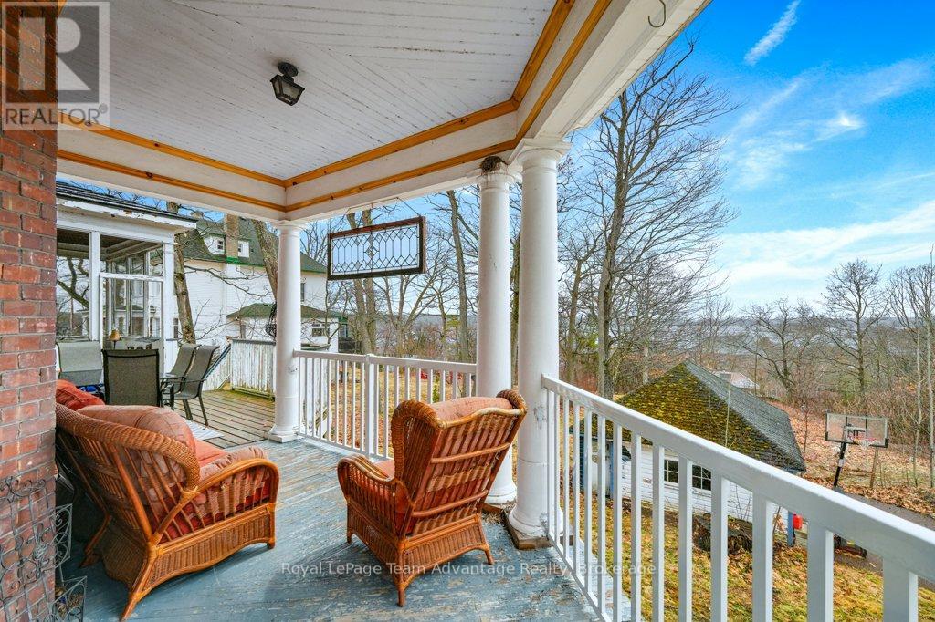 20 Belvedere Avenue, Parry Sound, Ontario  P2A 2A1 - Photo 4 - X12362134