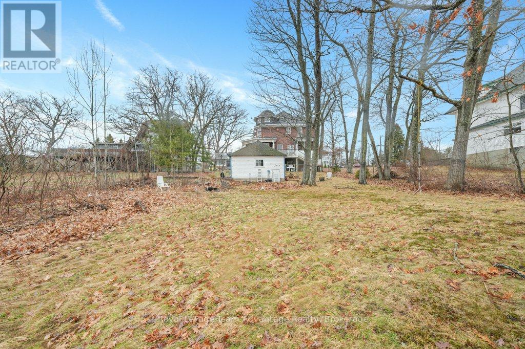 20 Belvedere Avenue, Parry Sound, Ontario  P2A 2A1 - Photo 43 - X12362134