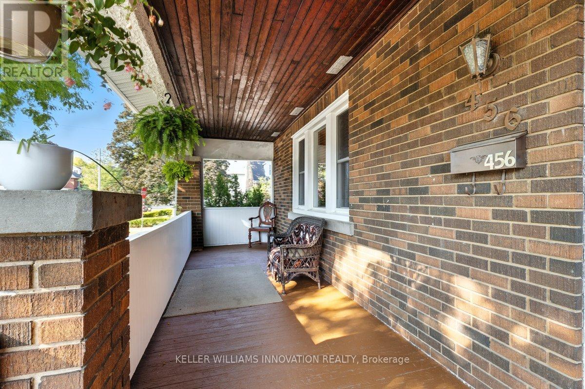Property at 456 WATERLOO STREET S image 3