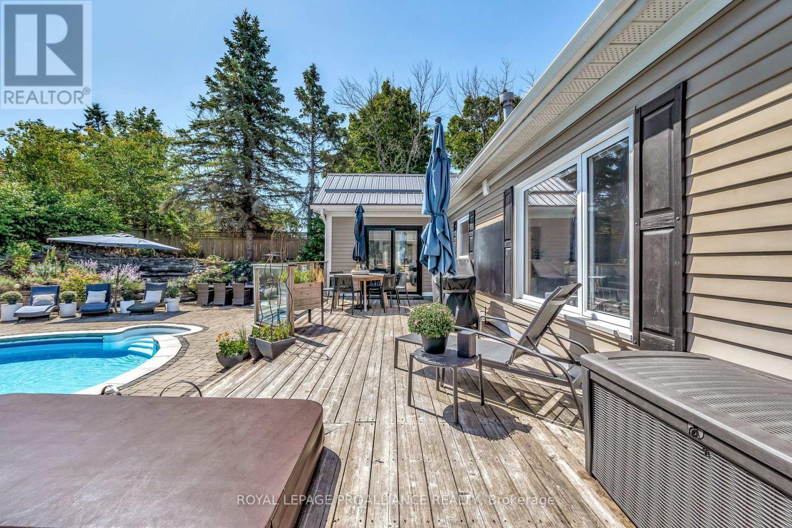 3 Wesley Acres Road, Prince Edward County (Bloomfield Ward), Ontario  K0K 1G0 - Photo 34 - X12360265