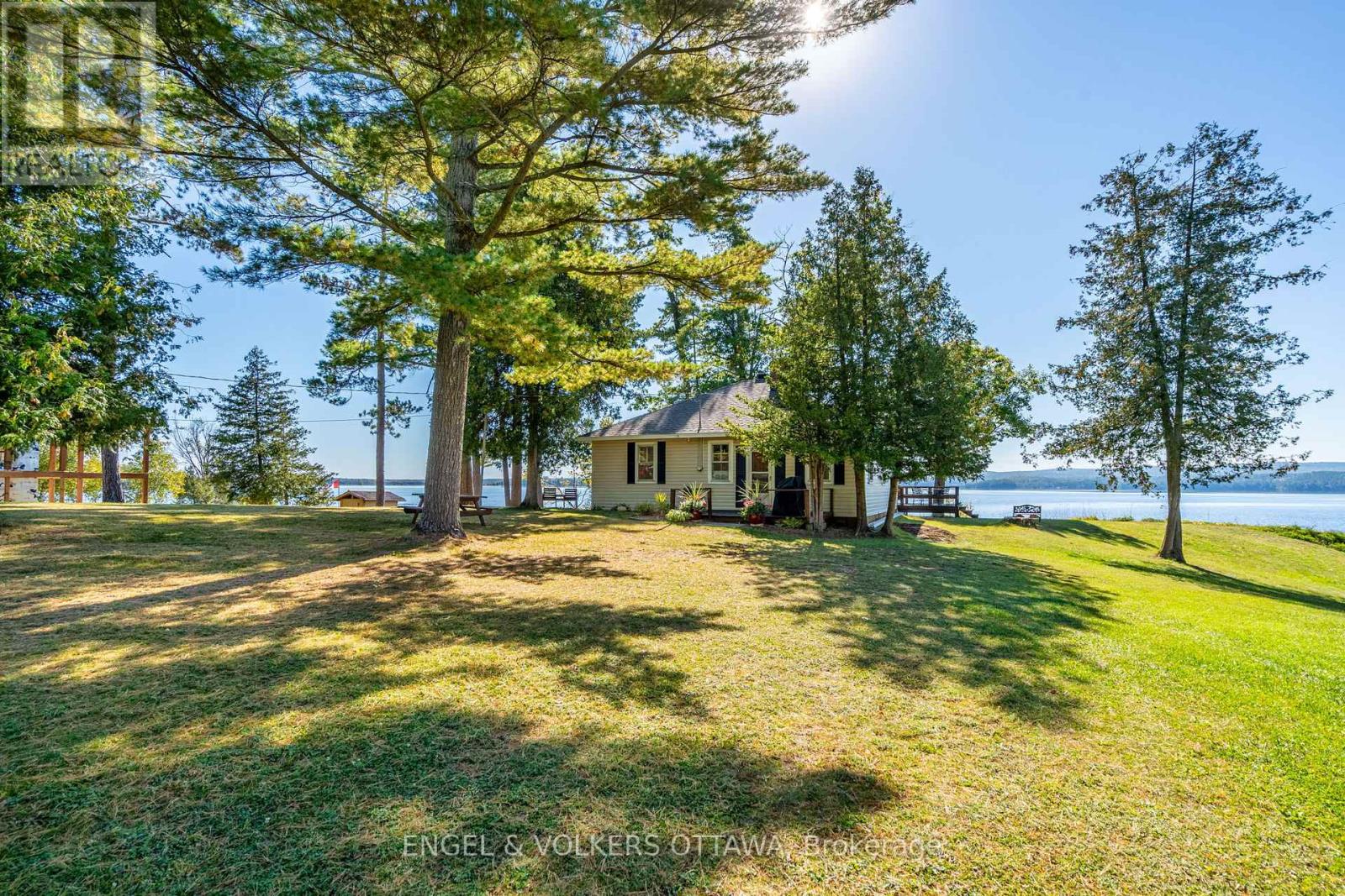 5349 Calabogie Road, Greater Madawaska, Ontario  K0J 1H0 - Photo 3 - X12312826