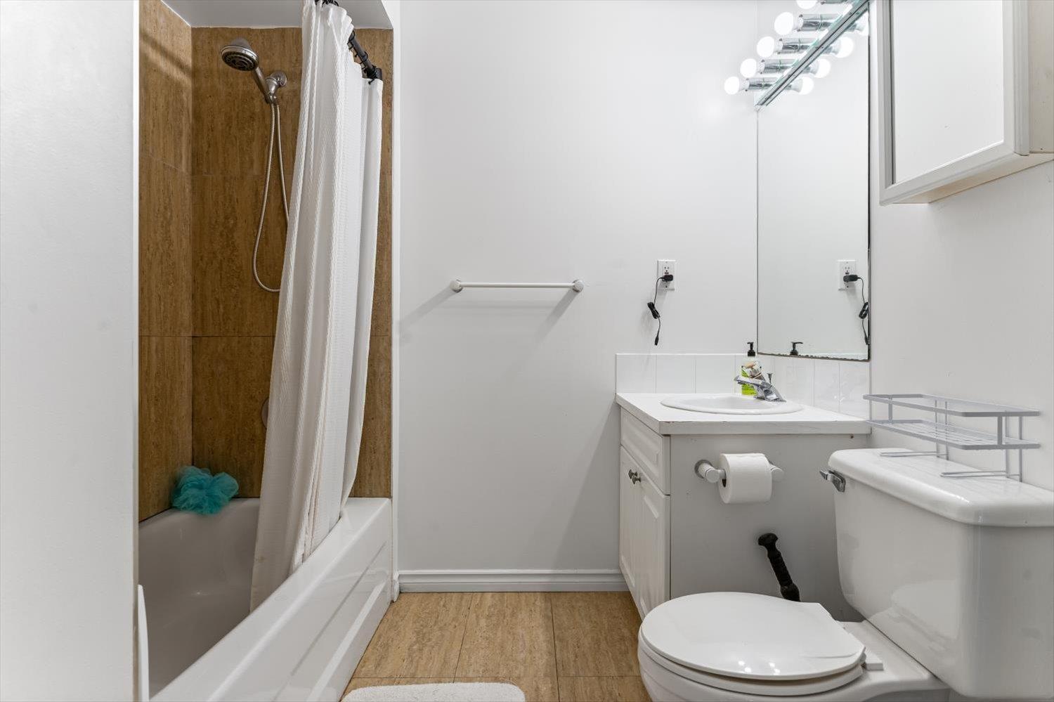 4493 208a Street, Langley, British Columbia  V3A 7R4 - Photo 25 - R3035501