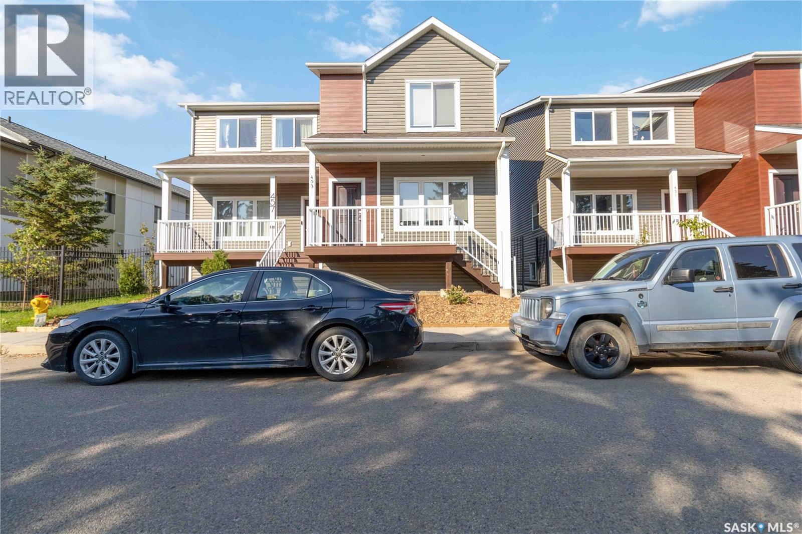 453 L Avenue S, Saskatoon, Saskatchewan  S7M 5Y6 - Photo 1 - SK016523