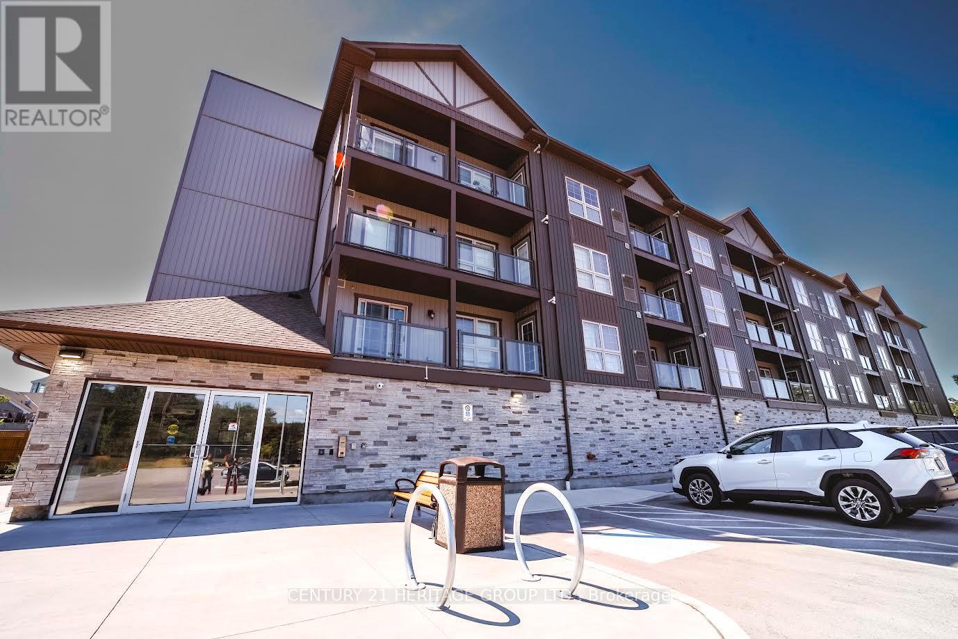 302 - 110 GREW BOULEVARD, Georgina, Ontario