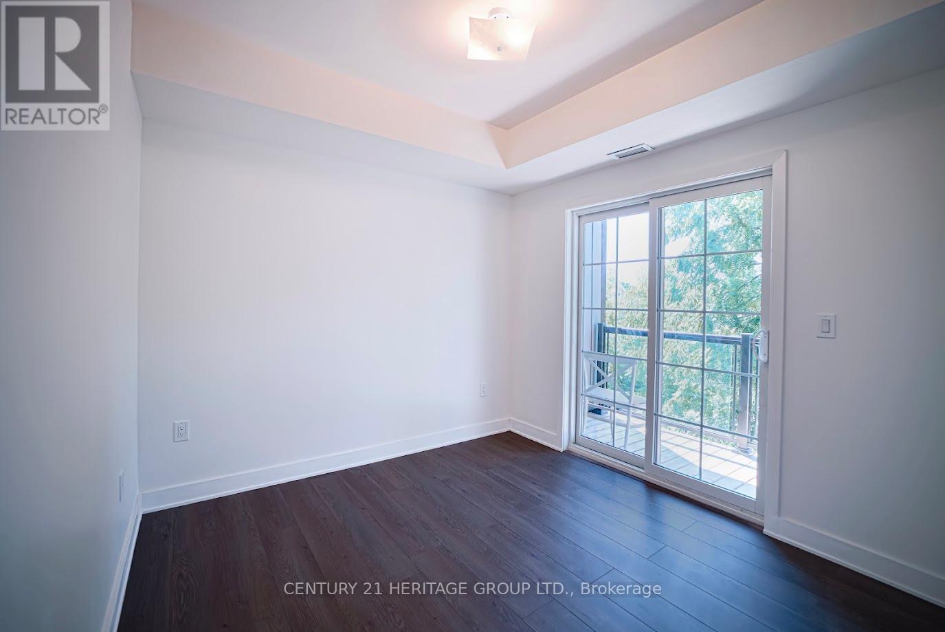 302 - 110 Grew Boulevard, Georgina, Ontario  L0E 1L0 - Photo 5 - N12362121