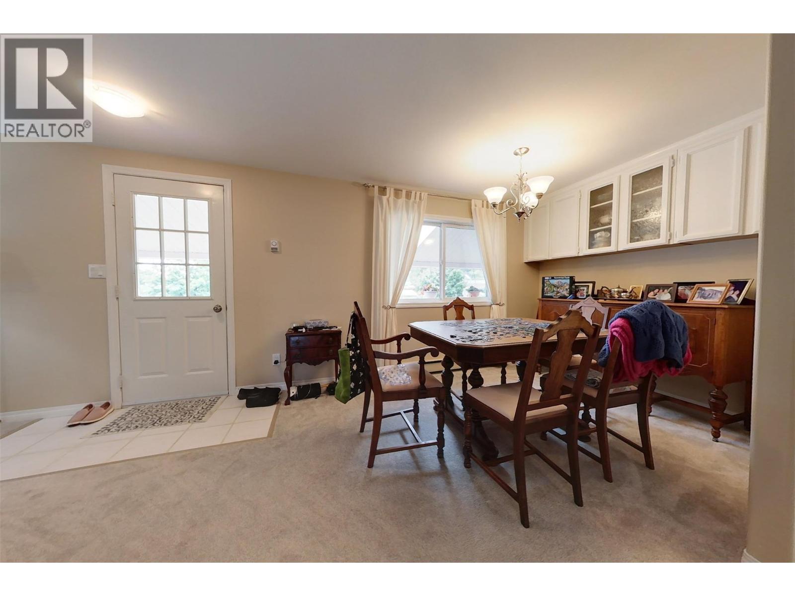 301 Fowler Street, Riondel, British Columbia  V0B 2B0 - Photo 11 - 10357023