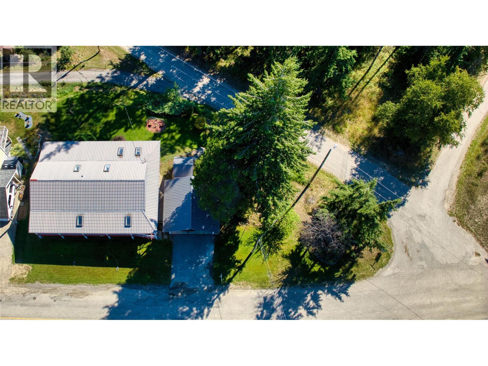 301 Fowler Street, Riondel, British Columbia  V0B 2B0 - Photo 33 - 10357023