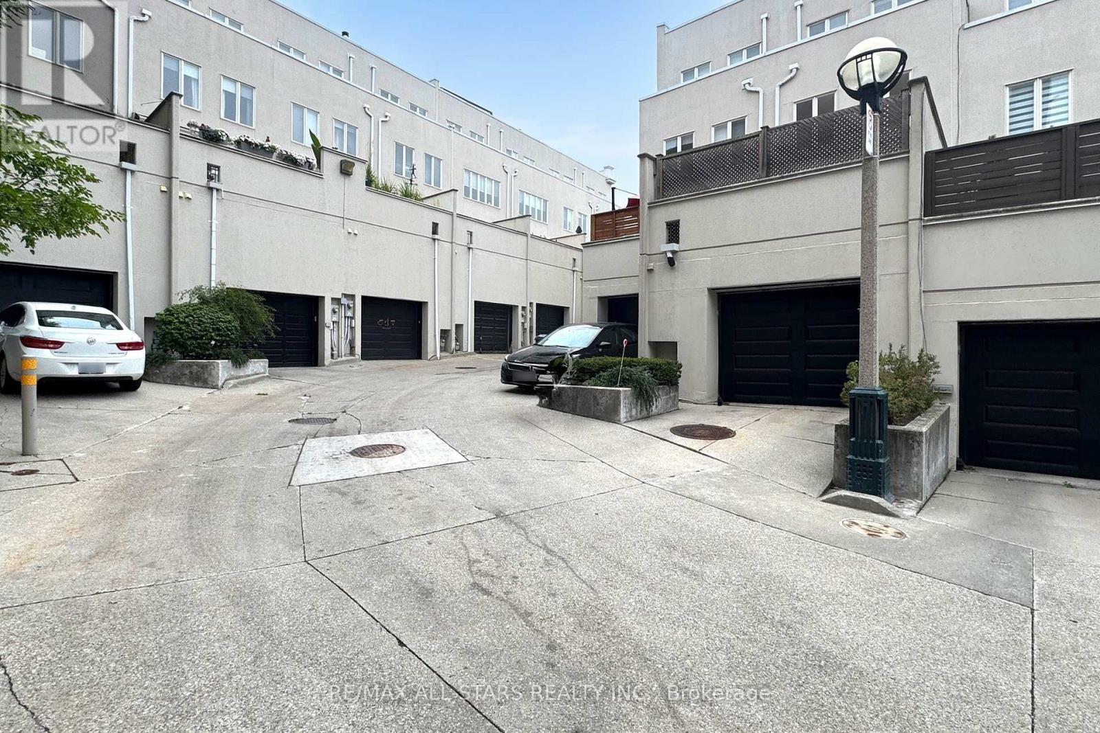 246 Walmer Road, Toronto (Casa Loma), Ontario  M5R 3R7 - Photo 30 - C12317854