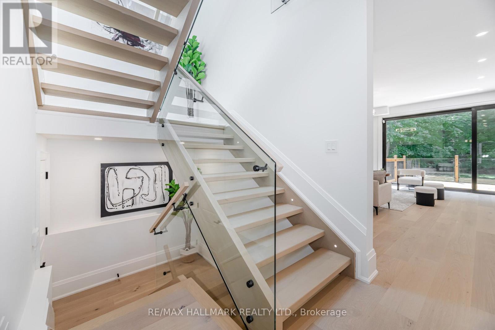 78 South Kingsway, Toronto, Ontario  M6S 3T3 - Photo 17 - W12362127