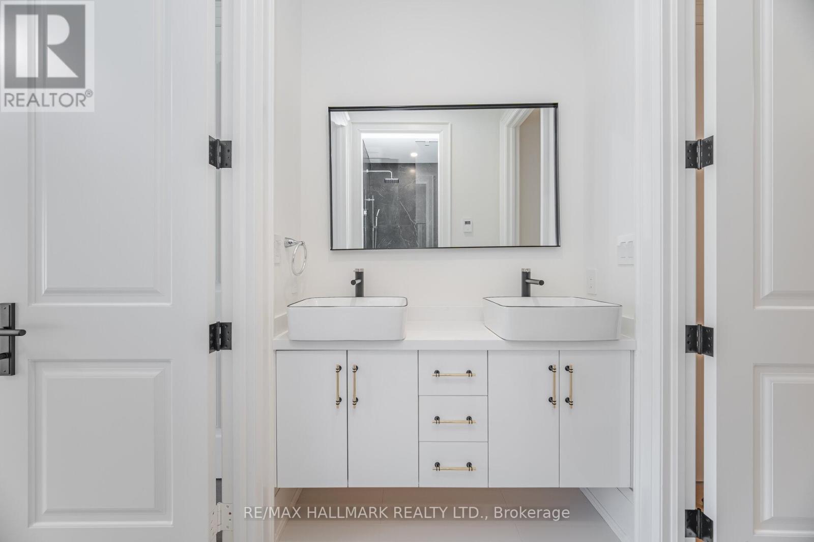 78 South Kingsway, Toronto, Ontario  M6S 3T3 - Photo 36 - W12362127