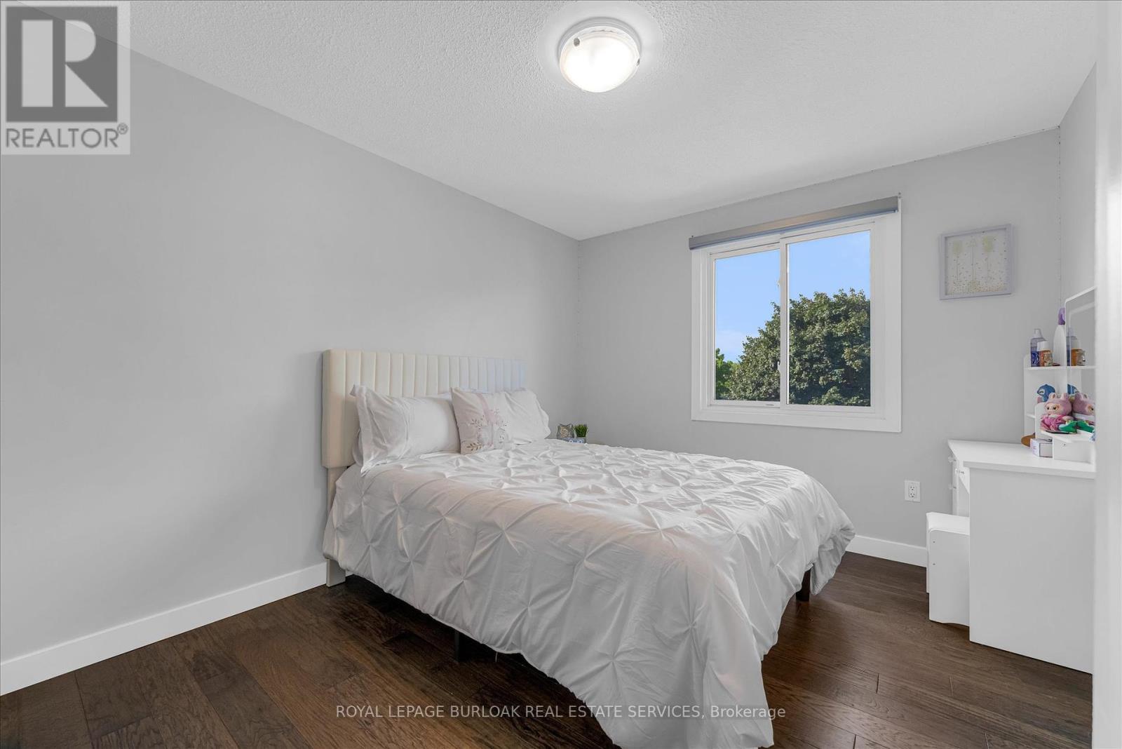 1500 Riley Avenue, Burlington, Ontario  L7M 3C1 - Photo 16 - W12362159