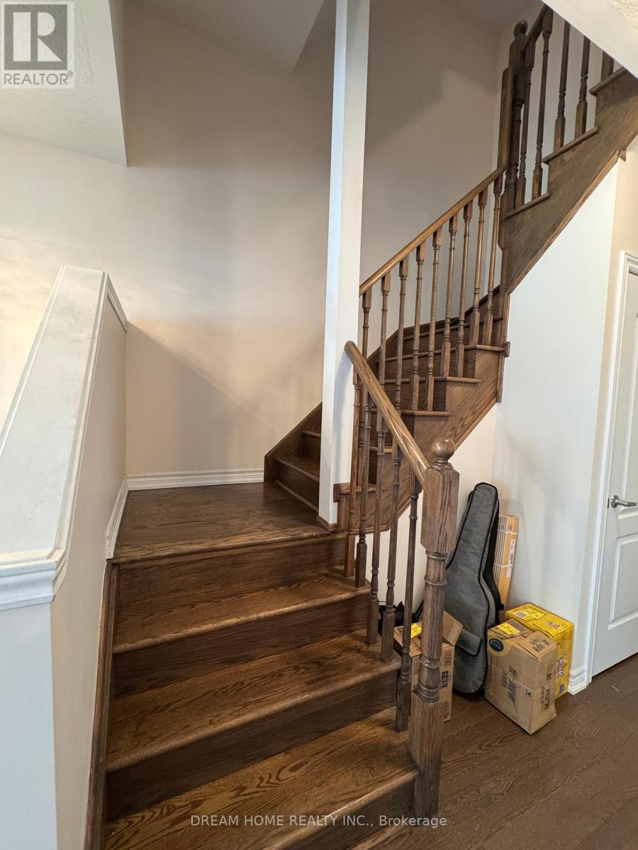 3048 Cascade Common, Oakville, Ontario  L6H 7E3 - Photo 12 - W12362168