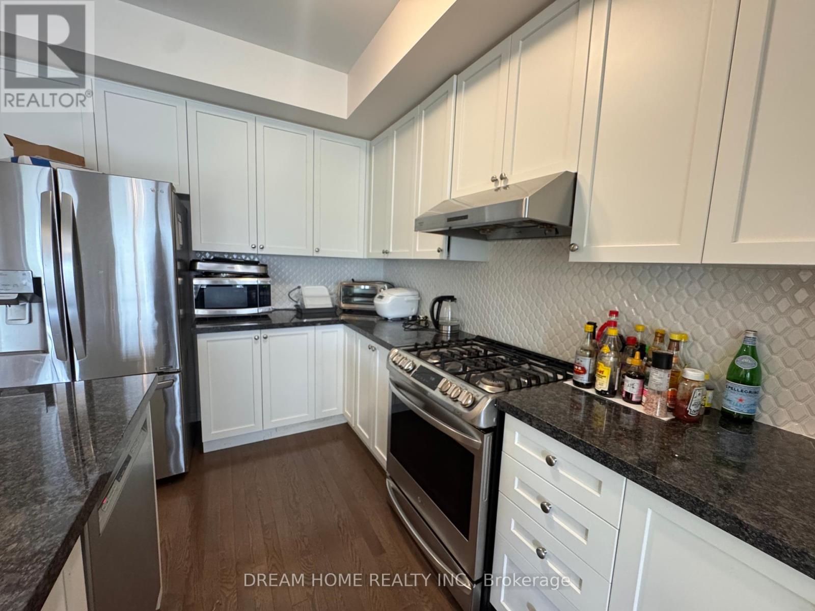 3048 Cascade Common, Oakville, Ontario  L6H 7E3 - Photo 6 - W12362168