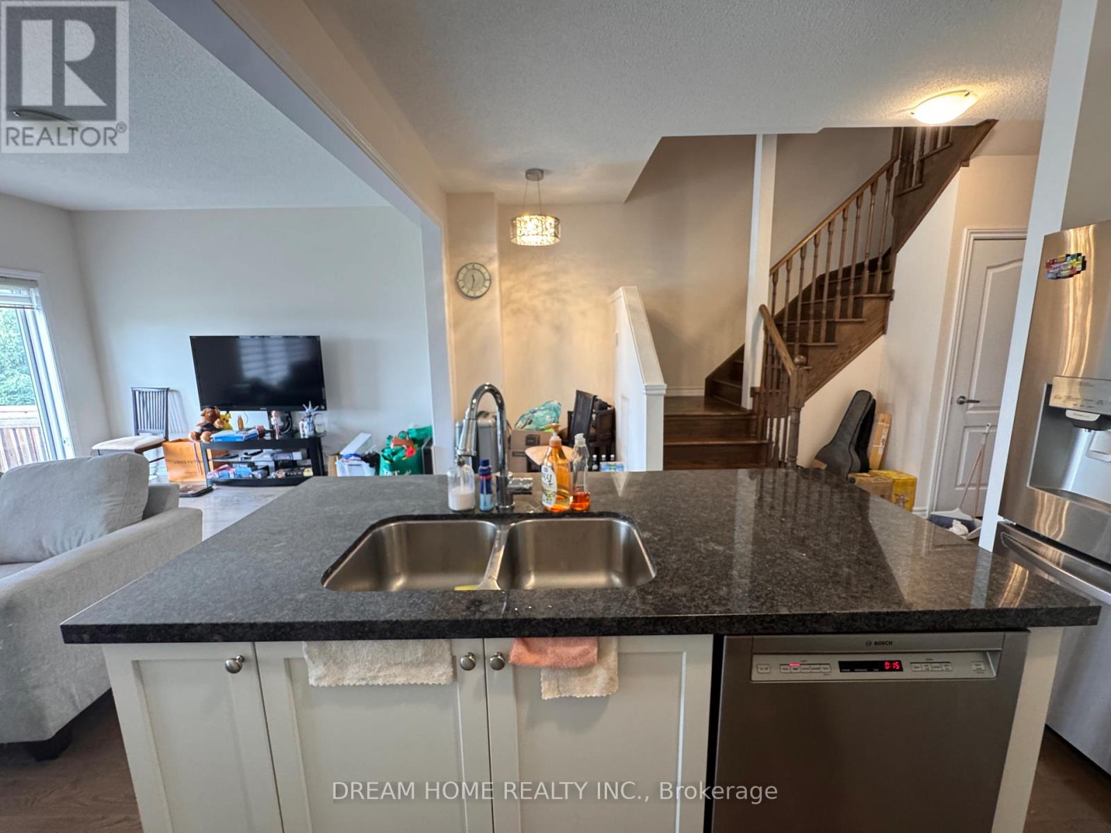3048 Cascade Common, Oakville, Ontario  L6H 7E3 - Photo 7 - W12362168