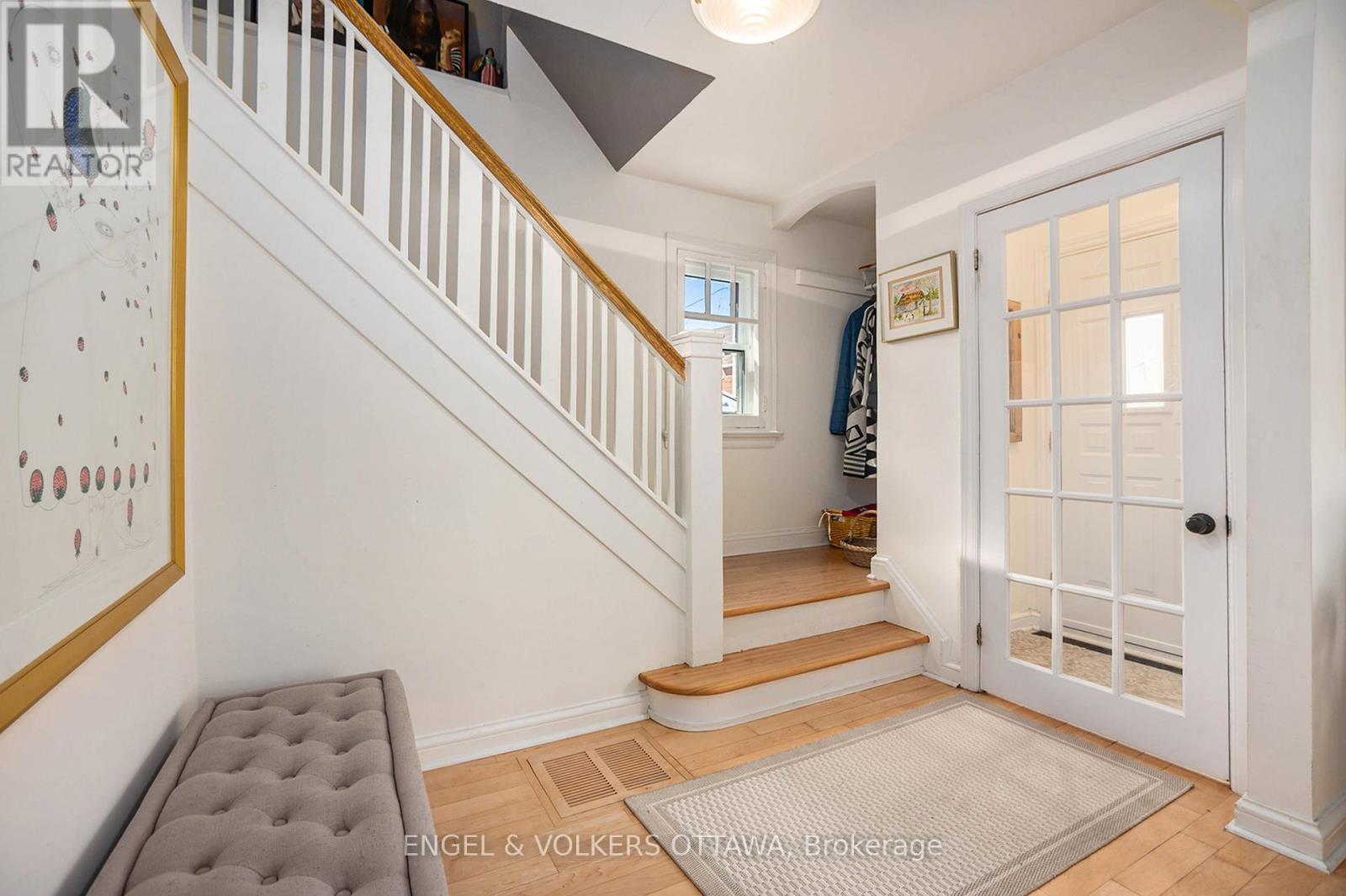 62 Ella Street, Ottawa, Ontario  K1S 2S4 - Photo 4 - X12362212