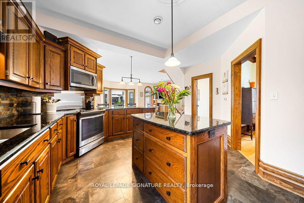 14 Goshen Street S, Bluewater, Ontario  N0M 2T0 - Photo 15 - X12362141