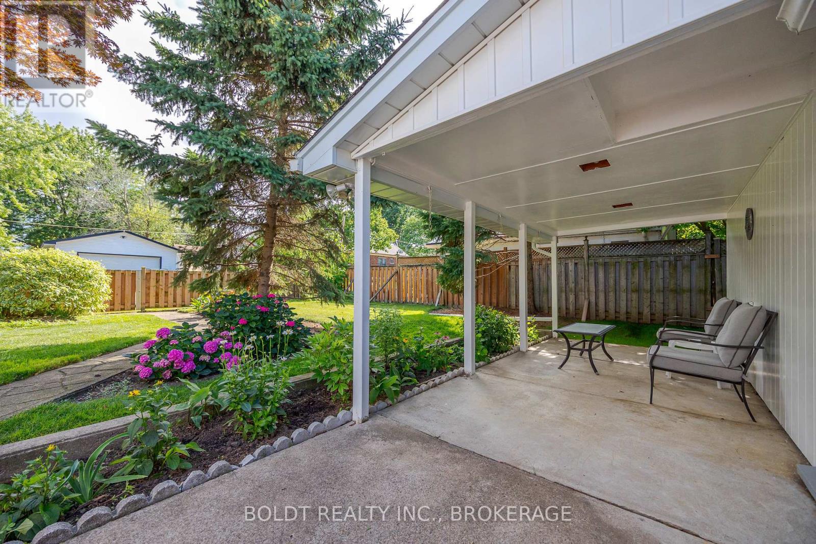 39 Lorne Street, St. Catharines, Ontario  L2P 3C5 - Photo 25 - X12362236